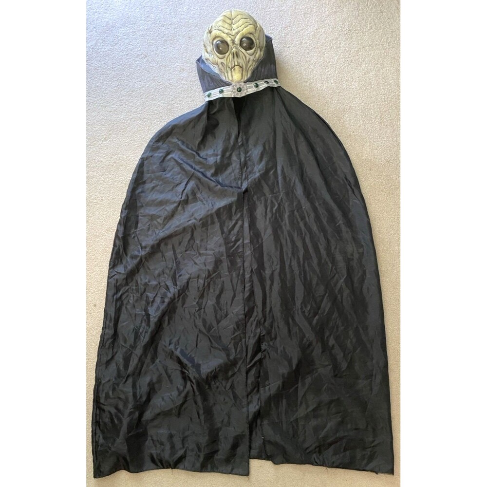 Vintage Easter Unlimited Sci-Fi Alien Martian Adult Full Head Mask Attached Cape